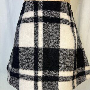 NWT Asos Flippy Check Mini Skirt White Black Plaid Zipper Closure Size 2